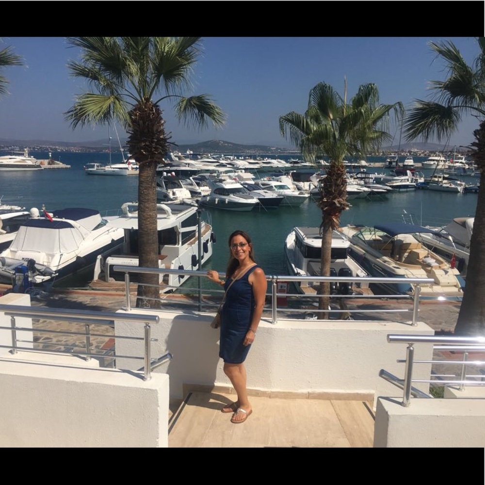 Meet your Posher, Deniz